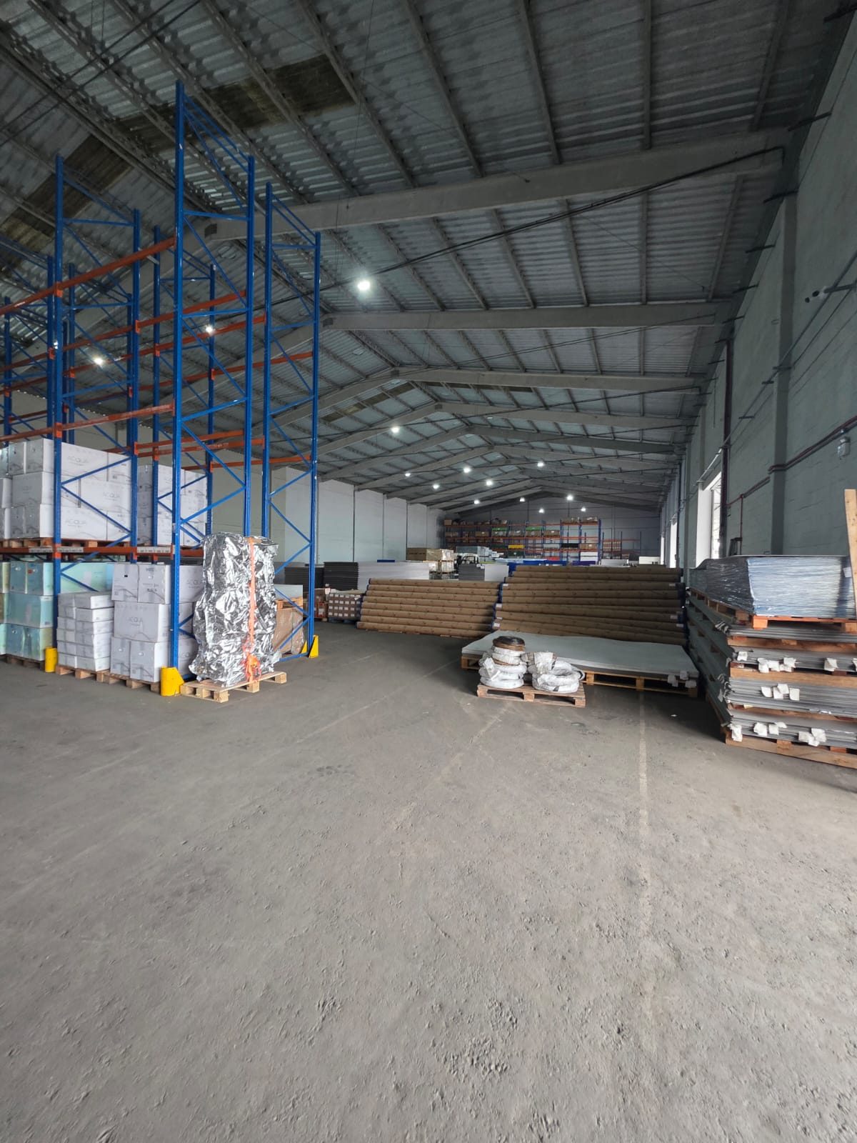 Armazém de 2.950 m² com amplo pátio no São João, perto do Porto de Itajaí – foto 6 de 11