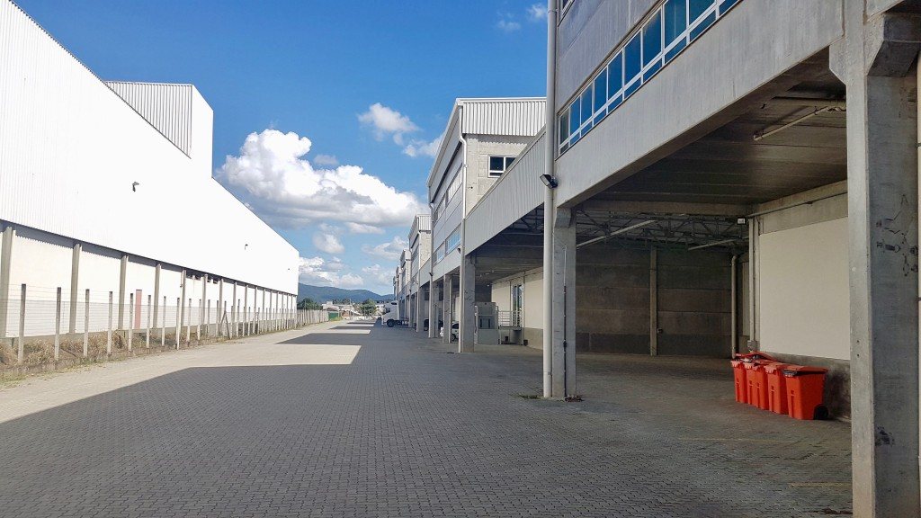 Galpão de 1.500 m² em condomínio logístico, a 2 km da Portonave – foto 8 de 16
